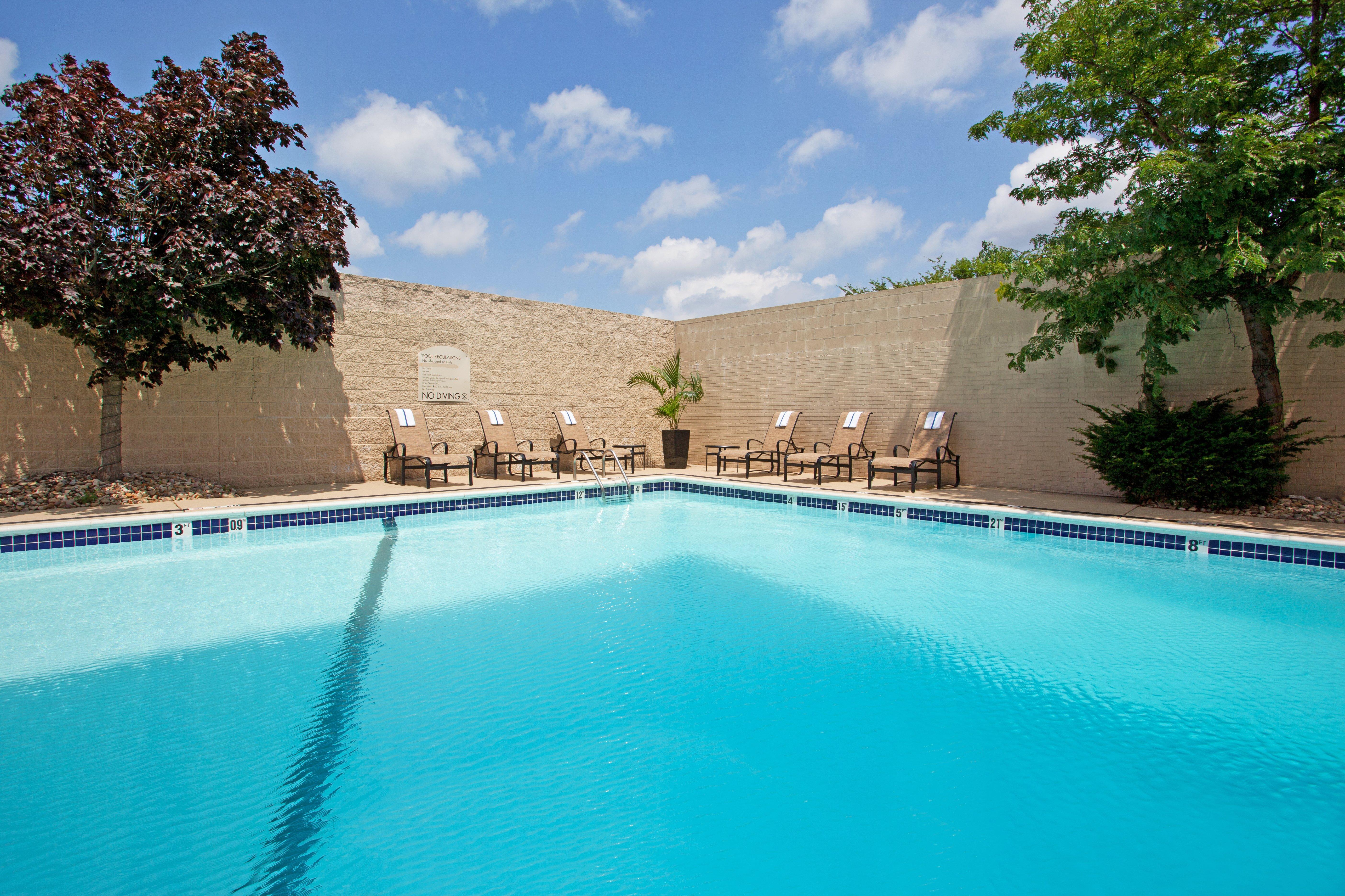 Crowne Plaza Hotel And Suites Pittsburgh South By Ihg Mt. Lebanon Exterior photo