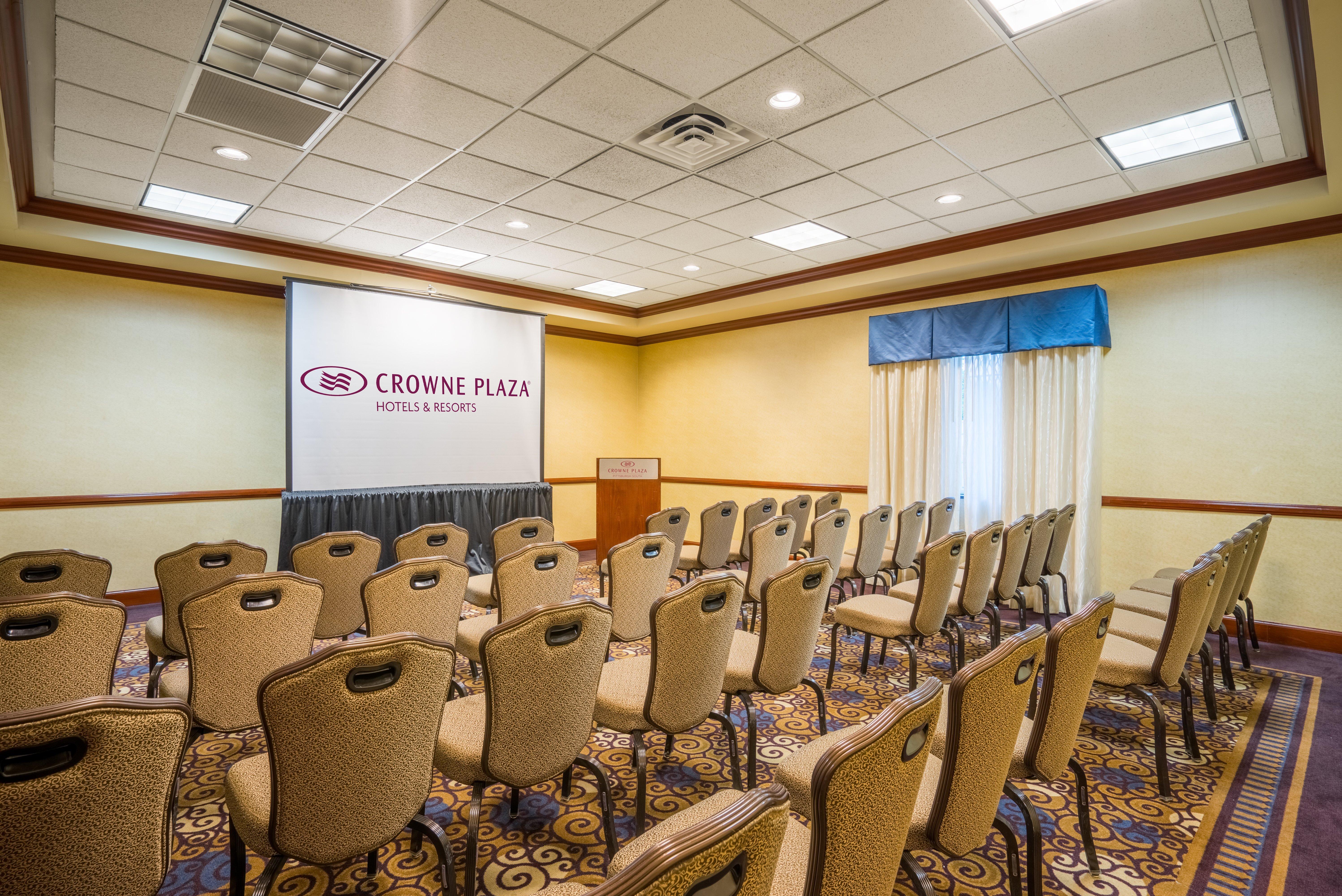 Crowne Plaza Hotel And Suites Pittsburgh South By Ihg Mt. Lebanon Exterior photo