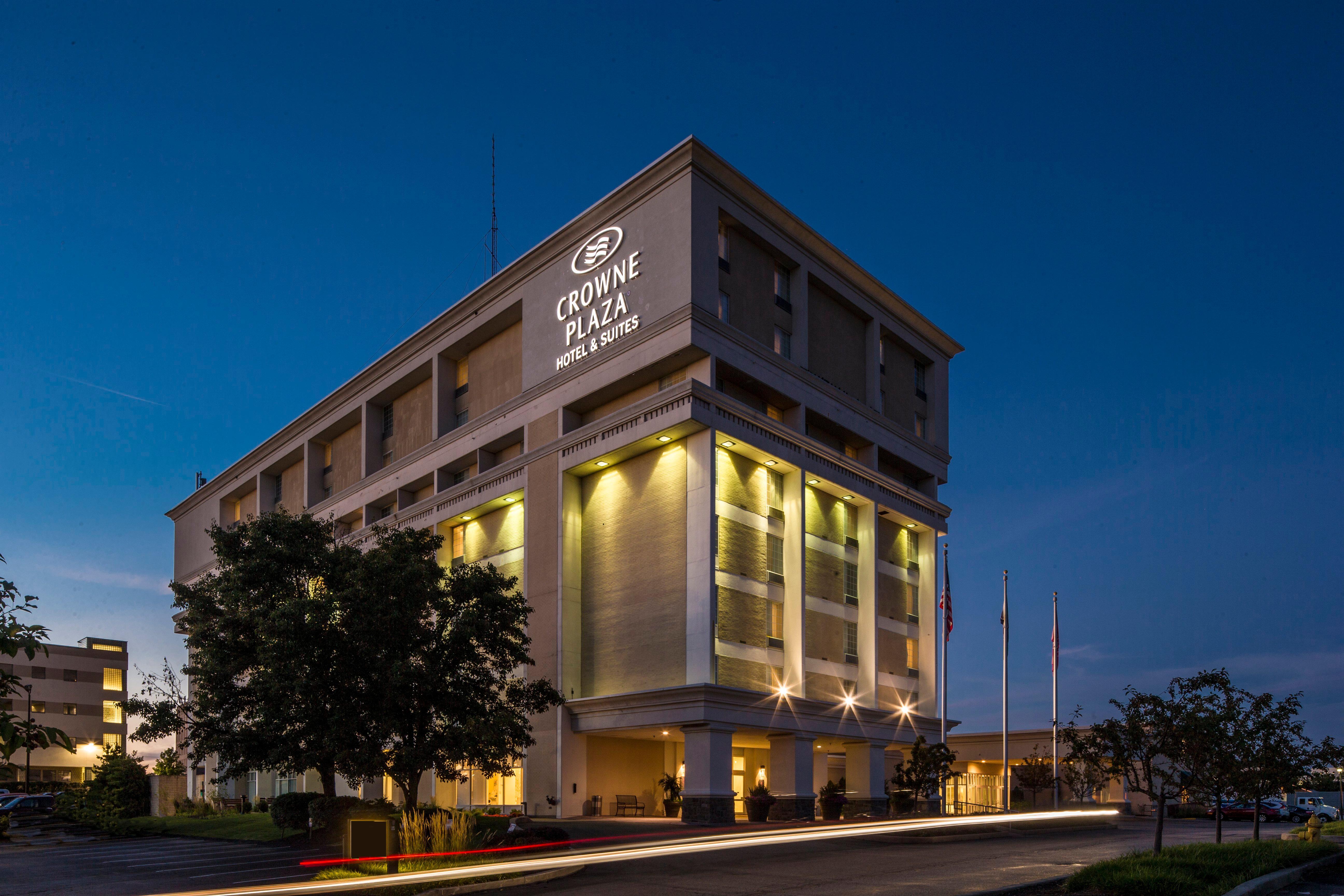 Crowne Plaza Hotel And Suites Pittsburgh South By Ihg Mt. Lebanon Exterior photo
