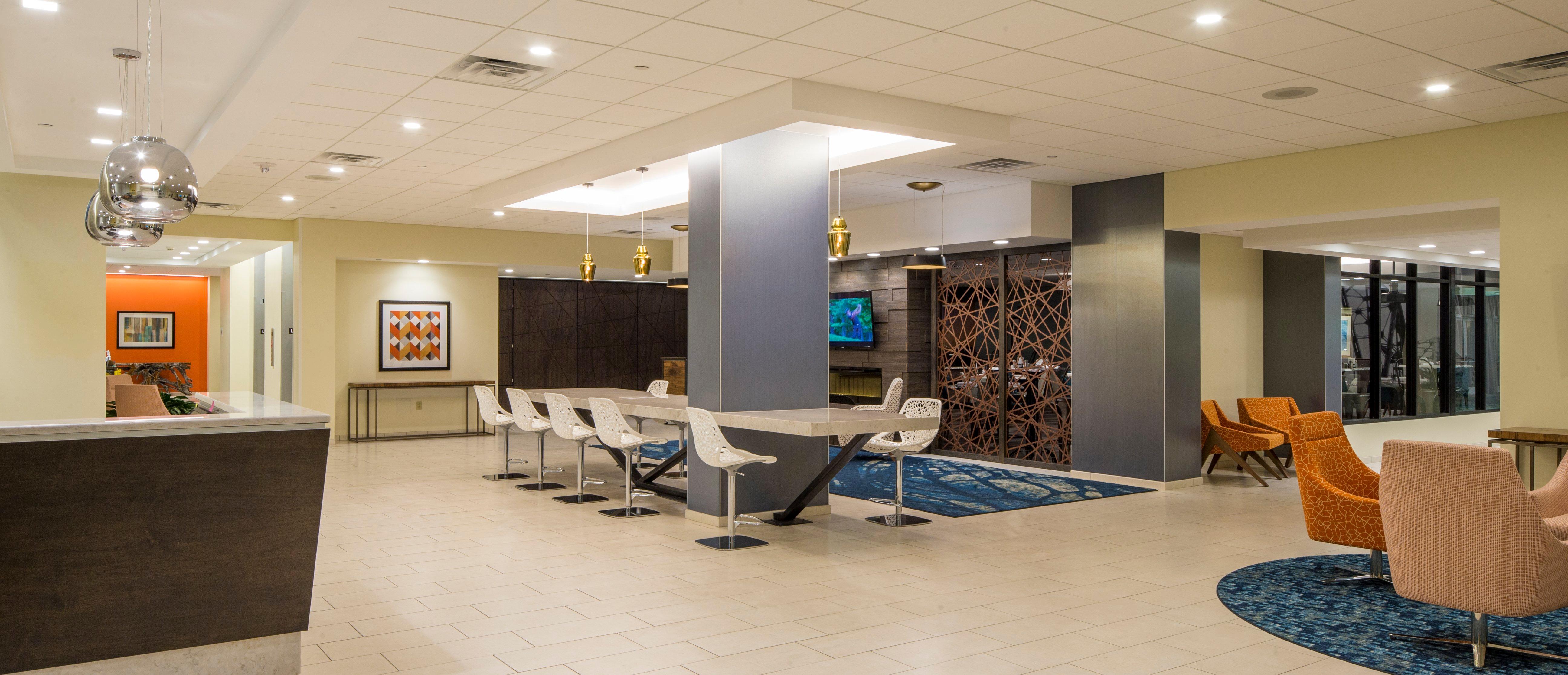 Crowne Plaza Hotel And Suites Pittsburgh South By Ihg Mt. Lebanon Exterior photo