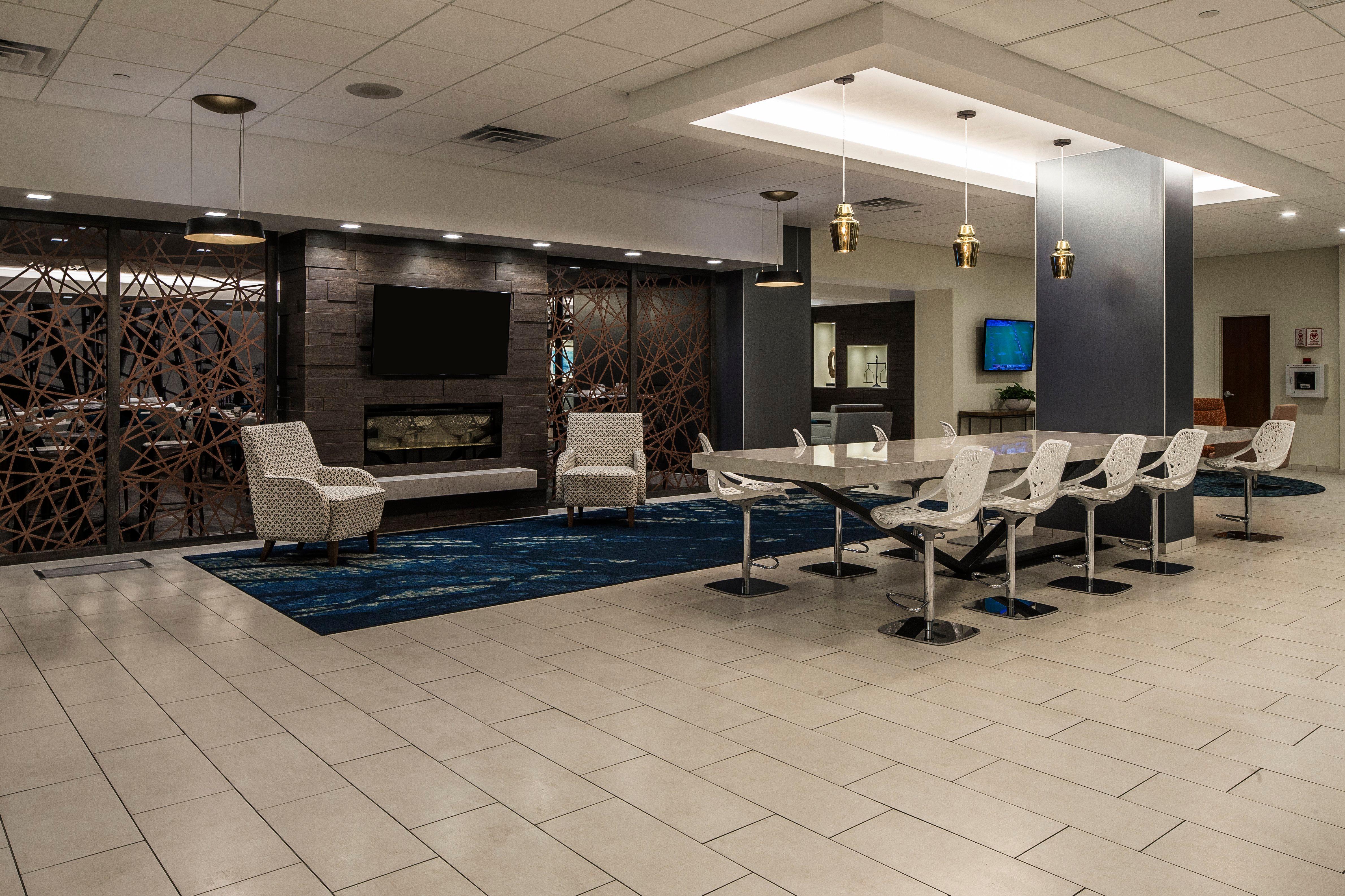 Crowne Plaza Hotel And Suites Pittsburgh South By Ihg Mt. Lebanon Exterior photo