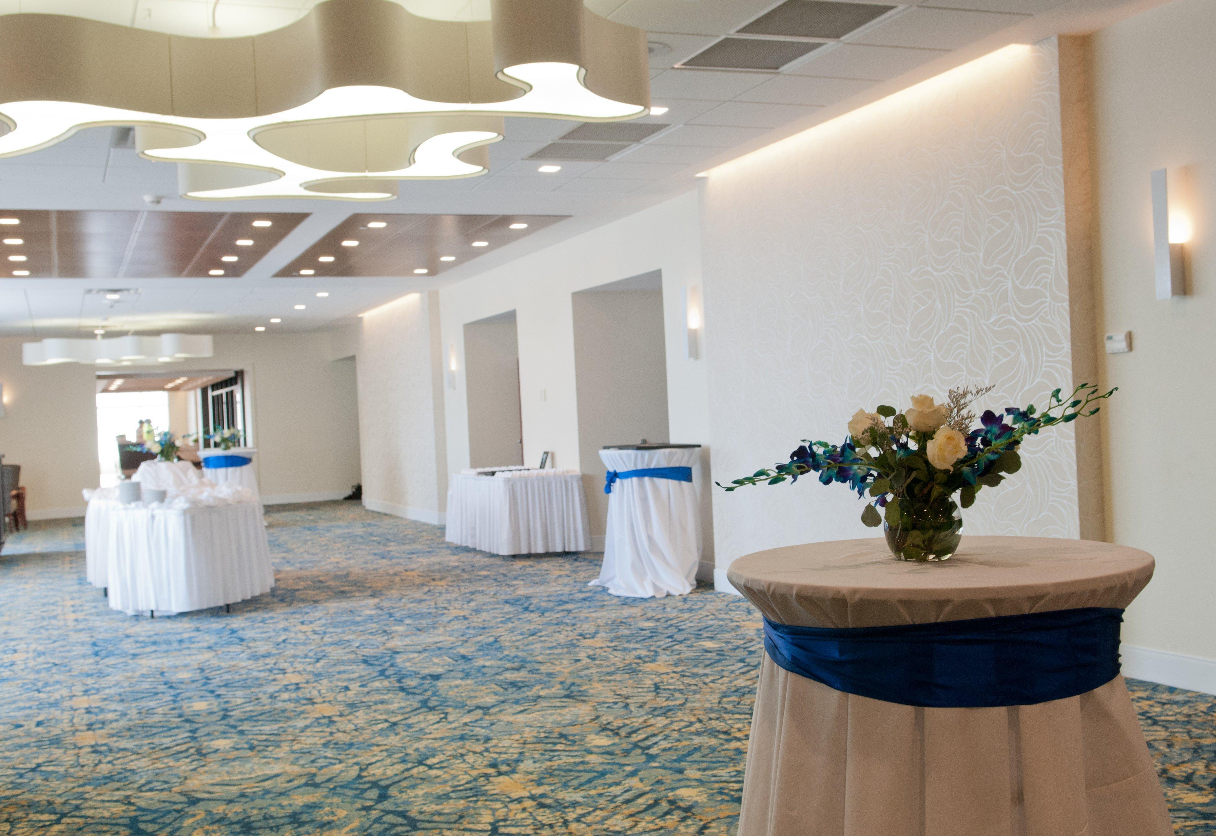 Crowne Plaza Hotel And Suites Pittsburgh South By Ihg Mt. Lebanon Exterior photo